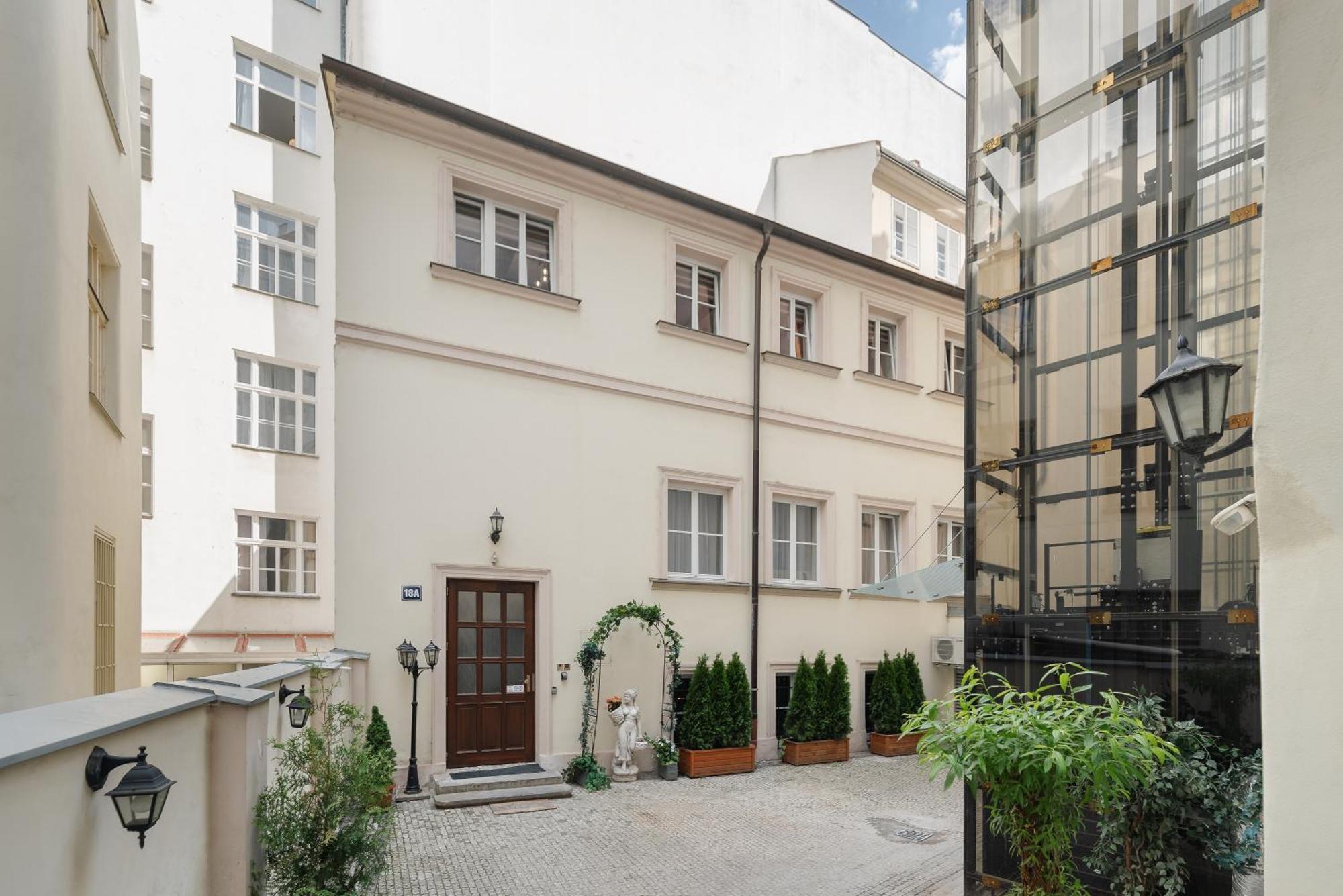 Prague Old Town Liliova Garden Hotel Bagian luar foto