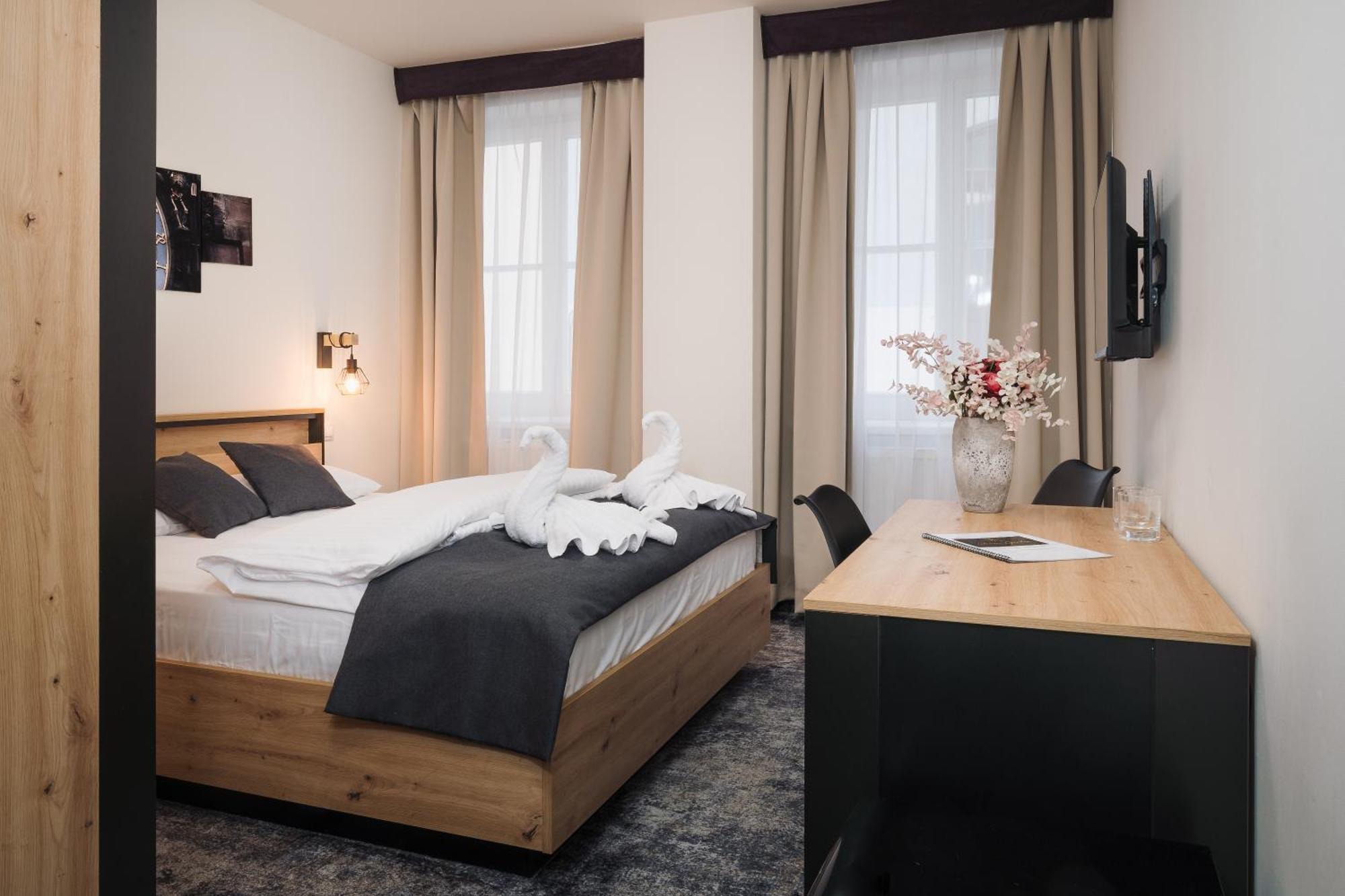 Prague Old Town Liliova Garden Hotel Bagian luar foto